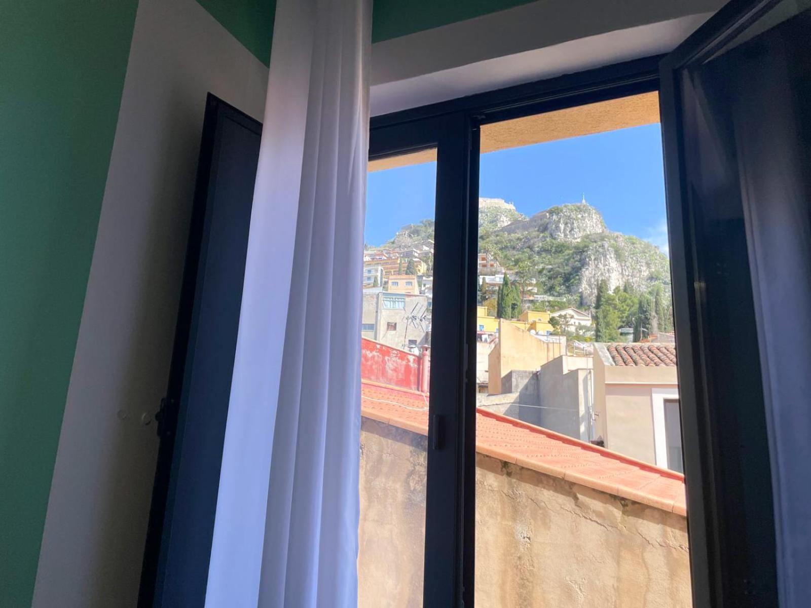 Anto'S Apartment Taormina Exterior photo